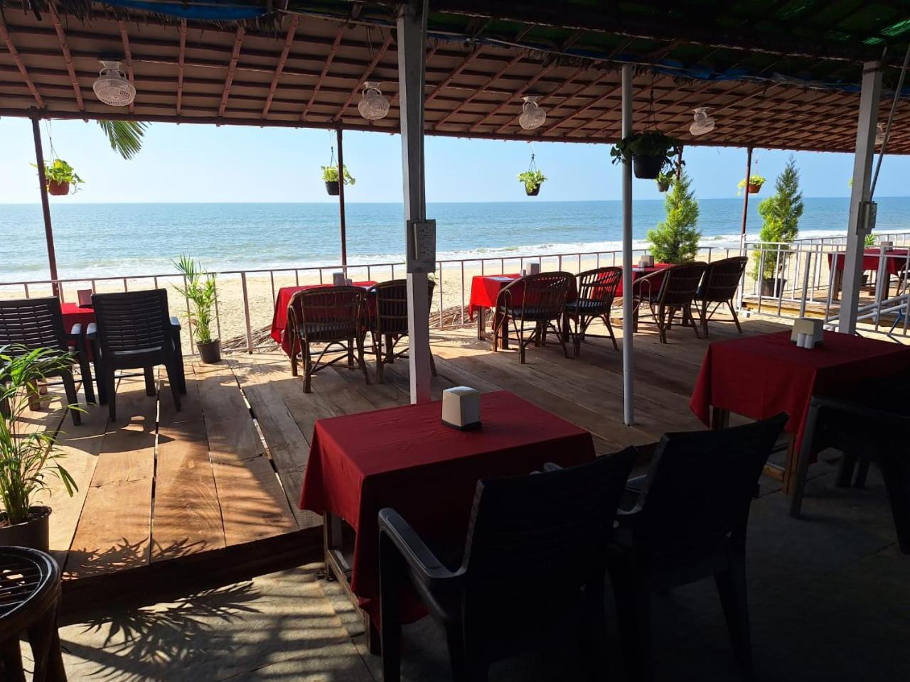 Happy Shack Beach And Wooden Huts Colva Bagian luar foto